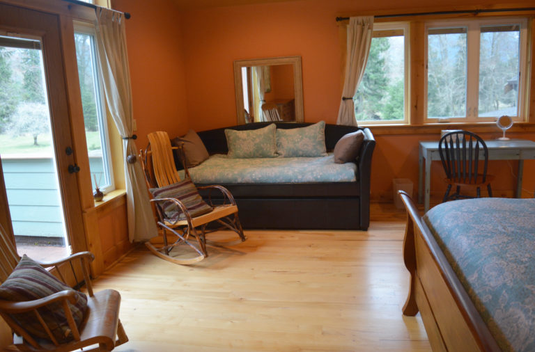 Trundle and king bed in master