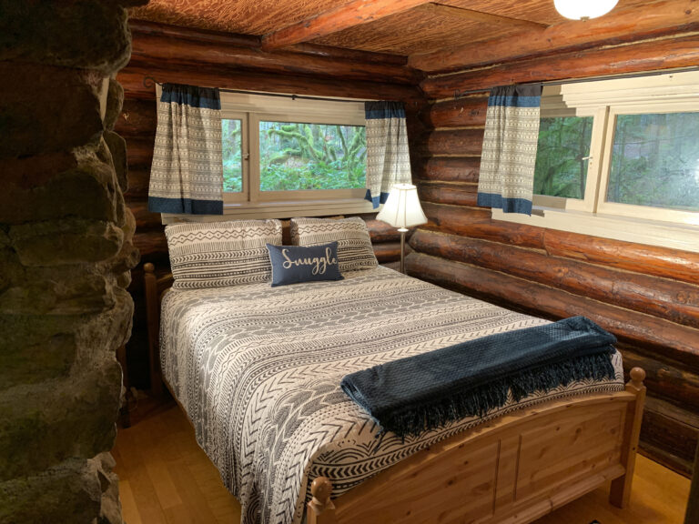 Copper Creek Queen Bedroom