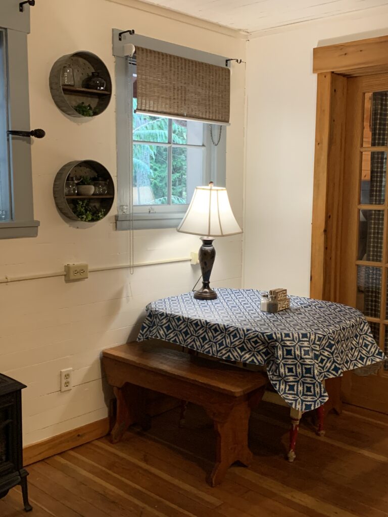 Frenchie's Suite at Copper Creek Inn